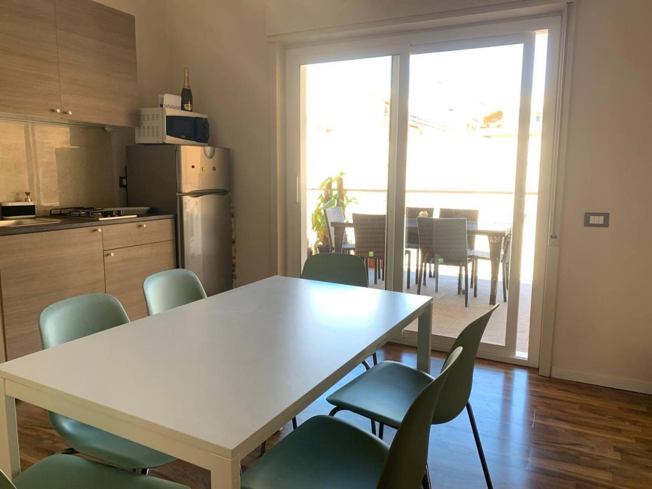 מילאצו Eolian Port B&B חדר תמונה